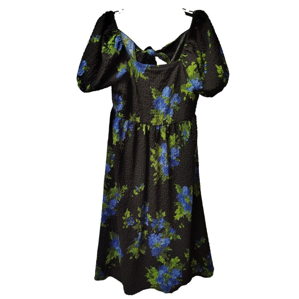 Time and Tru Medium Black Blue Floral Crinkle Short Sleeve Maxi Dress